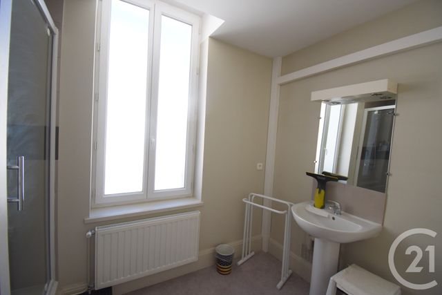 Appartement F3 &agrave; louer - 3 pi&egrave;ces - 57,60 m2 - Vichy - 03 - AUVERGNE