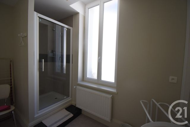 Appartement F3 &agrave; louer - 3 pi&egrave;ces - 57,60 m2 - Vichy - 03 - AUVERGNE