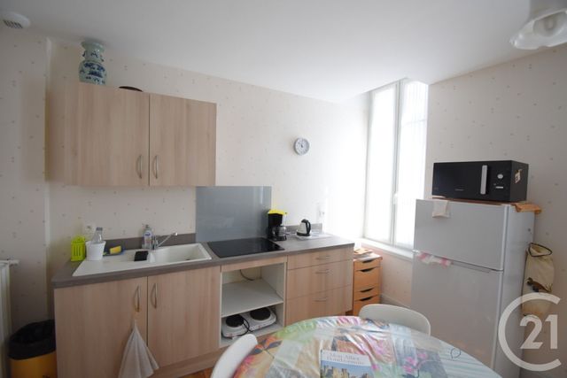 Appartement F3 &agrave; louer - 3 pi&egrave;ces - 57,60 m2 - Vichy - 03 - AUVERGNE