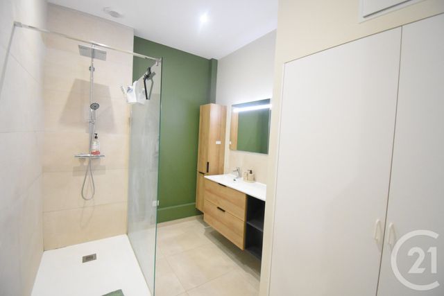 Appartement F4 &agrave; louer - 4 pi&egrave;ces - 121,83 m2 - Vichy - 03 - AUVERGNE