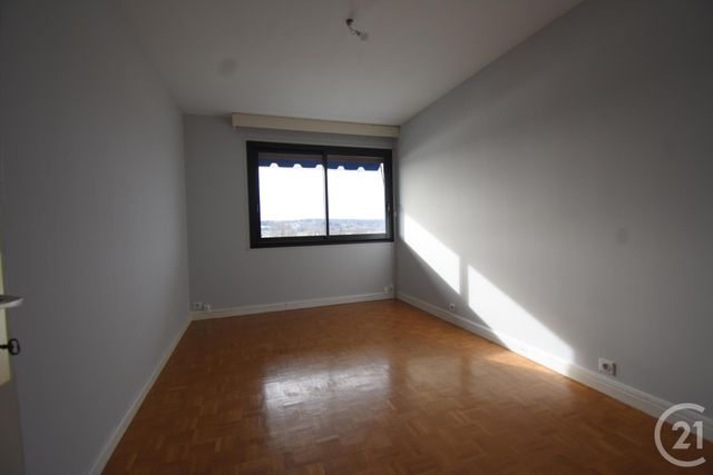 Appartement F3 &agrave; louer - 3 pi&egrave;ces - 77,40 m2 - Vichy - 03 - AUVERGNE