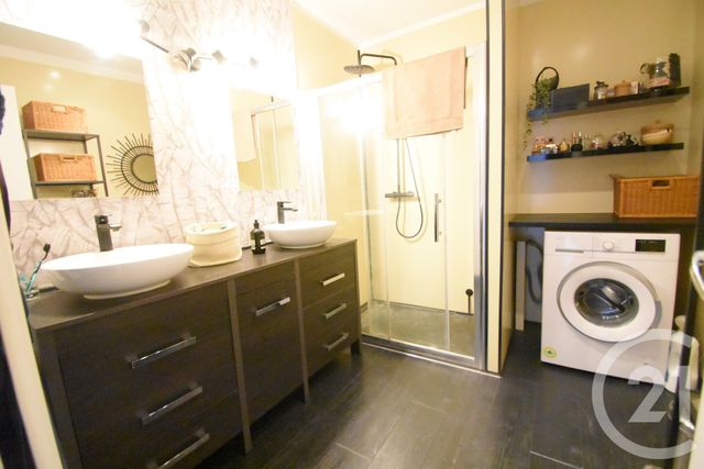 Maison &agrave; vendre - 7 pi&egrave;ces - 164 m2 - Cusset - 03 - AUVERGNE