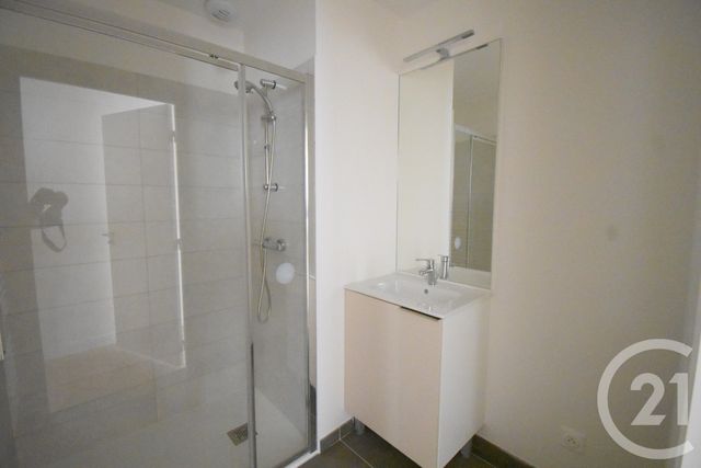 Appartement F4 &agrave; louer - 4 pi&egrave;ces - 89,30 m2 - Vichy - 03 - AUVERGNE