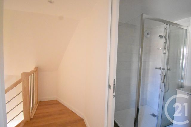 Appartement F3 &agrave; louer - 3 pi&egrave;ces - 90 m2 - Vichy - 03 - AUVERGNE