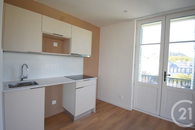 Appartement F3 &agrave; louer - 3 pi&egrave;ces - 90 m2 - Vichy - 03 - AUVERGNE