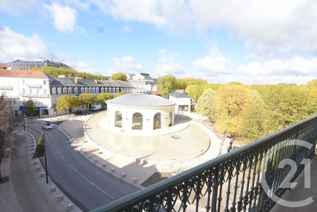 Appartement F3 &agrave; louer - 3 pi&egrave;ces - 90 m2 - Vichy - 03 - AUVERGNE