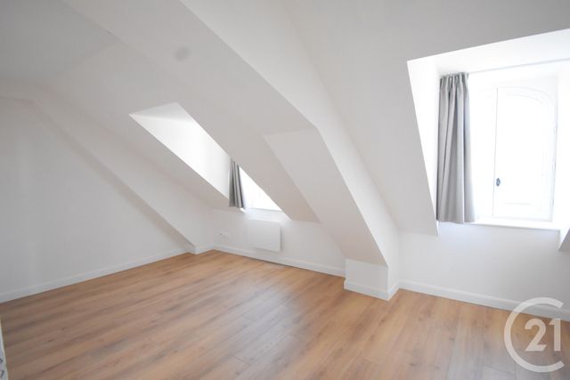 Appartement F3 &agrave; louer - 3 pi&egrave;ces - 90 m2 - Vichy - 03 - AUVERGNE