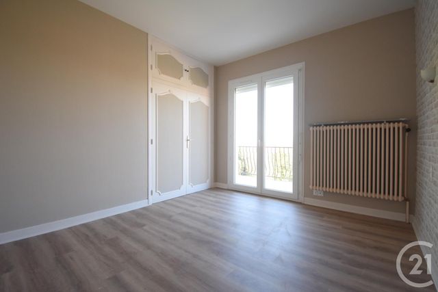 Maison à vendre - 5 pièces - 175 m2 - Creuzier Le Vieux - 03 - AUVERGNE