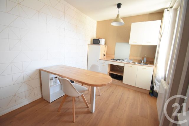 Appartement F1 &agrave; louer - 1 pi&egrave;ce - 27,12 m2 - Vichy - 03 - AUVERGNE