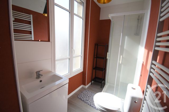Appartement F1 &agrave; louer - 1 pi&egrave;ce - 27,12 m2 - Vichy - 03 - AUVERGNE