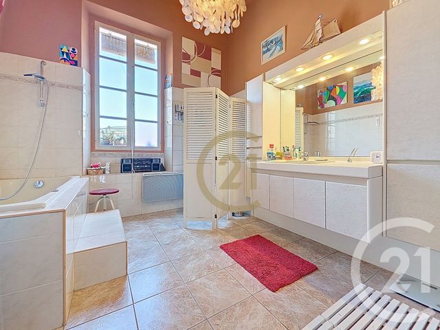 Appartement F4 à vendre - 4 pièces - 159,51 m2 - Draguignan - 83 - PROVENCE-ALPES-COTE-D-AZUR