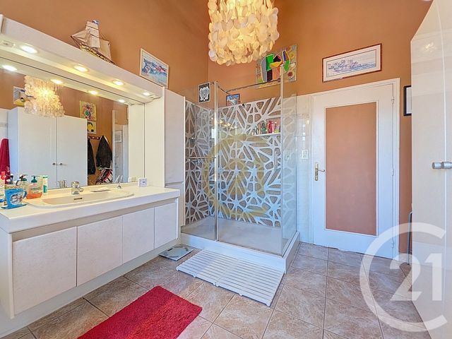 Appartement F4 à vendre - 4 pièces - 159,51 m2 - Draguignan - 83 - PROVENCE-ALPES-COTE-D-AZUR