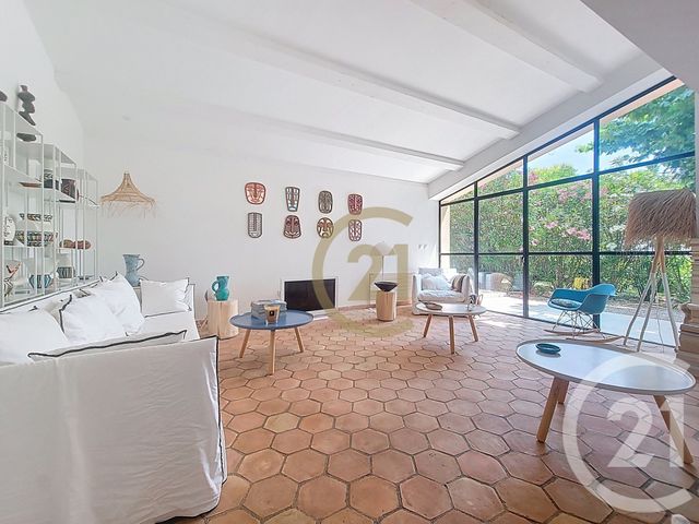 Maison à vendre - 7 pièces - 229,44 m2 - Draguignan - 83 - PROVENCE-ALPES-COTE-D-AZUR