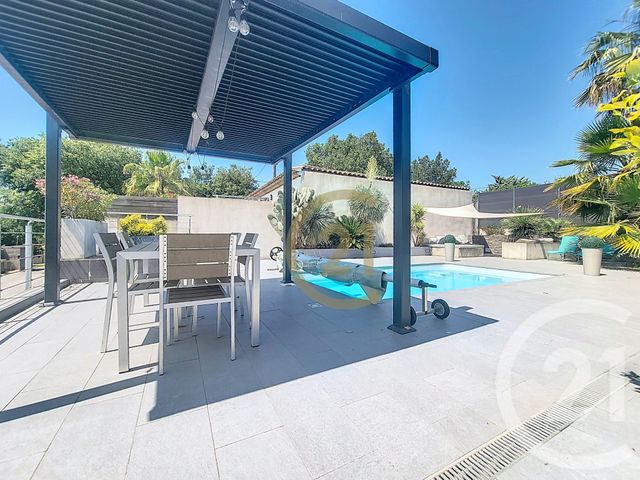 Maison à vendre - 4 pièces - 200 m2 - Draguignan - 83 - PROVENCE-ALPES-COTE-D-AZUR