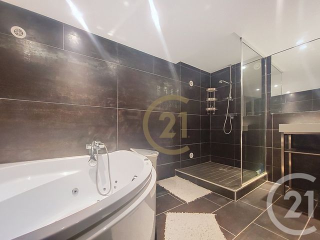 Maison à vendre - 4 pièces - 200 m2 - Draguignan - 83 - PROVENCE-ALPES-COTE-D-AZUR