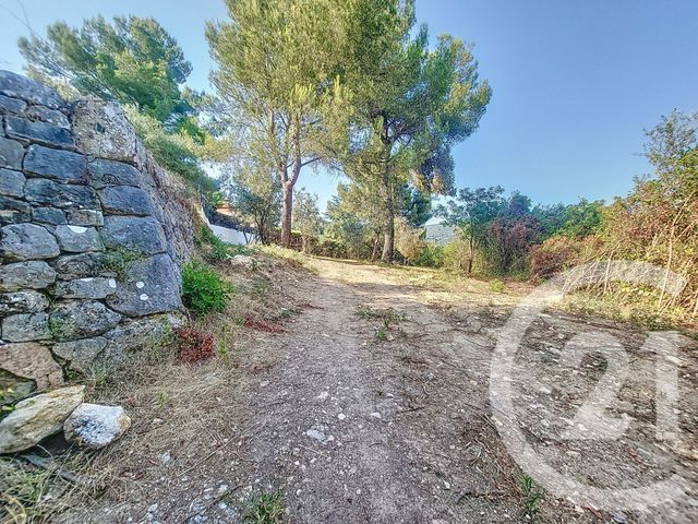 Terrain &agrave; vendre - 800 m2 - Draguignan - 83 - PROVENCE-ALPES-COTE-D-AZUR
