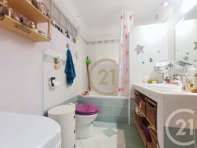 Appartement F3 à vendre - 3 pièces - 76 m2 - Draguignan - 83 - PROVENCE-ALPES-COTE-D-AZUR