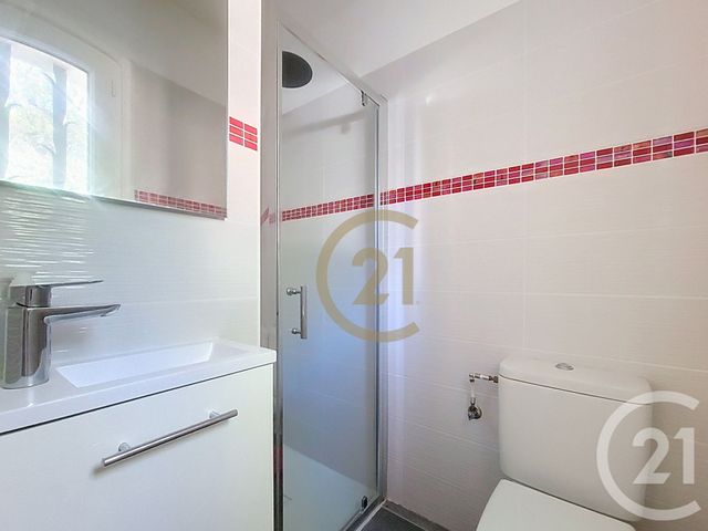 Maison &agrave; louer - 5 pi&egrave;ces - 102,65 m2 - Draguignan - 83 - PROVENCE-ALPES-COTE-D-AZUR