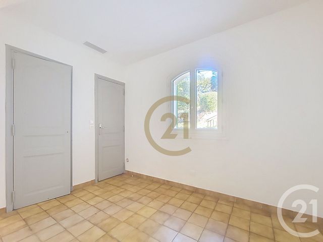 Maison &agrave; louer - 5 pi&egrave;ces - 102,65 m2 - Draguignan - 83 - PROVENCE-ALPES-COTE-D-AZUR