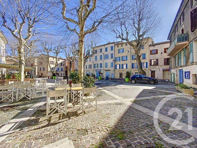 Appartement F2 &agrave; louer - 3 pi&egrave;ces - 41,55 m2 - Flayosc - 83 - PROVENCE-ALPES-COTE-D-AZUR