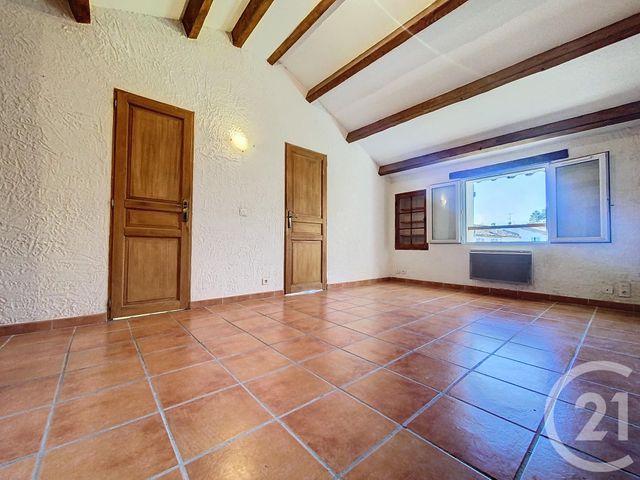Appartement F2 &agrave; louer - 3 pi&egrave;ces - 41,55 m2 - Flayosc - 83 - PROVENCE-ALPES-COTE-D-AZUR