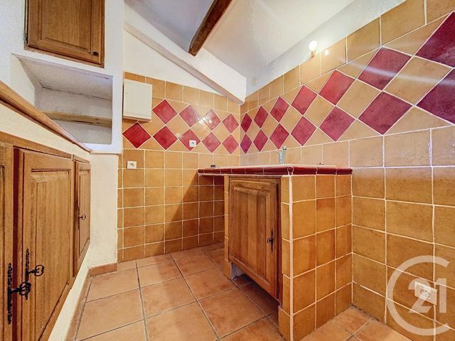 Appartement F2 &agrave; louer - 3 pi&egrave;ces - 41,55 m2 - Flayosc - 83 - PROVENCE-ALPES-COTE-D-AZUR