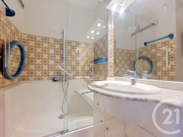 Appartement F4 &agrave; vendre - 4 pi&egrave;ces - 65,43 m2 - Draguignan - 83 - PROVENCE-ALPES-COTE-D-AZUR