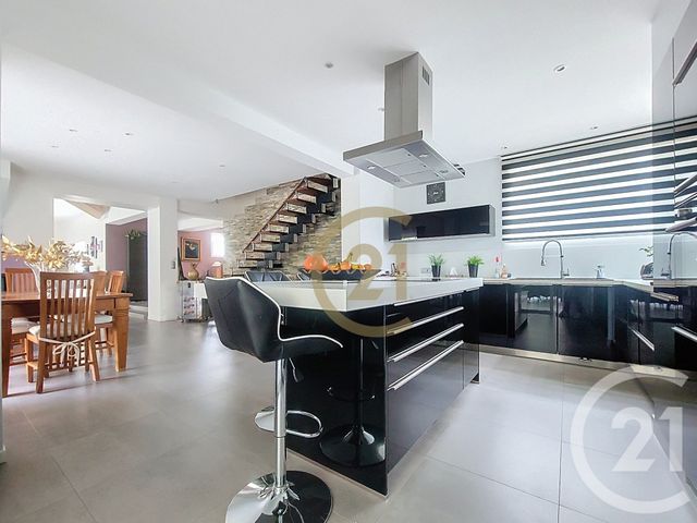 Maison à vendre - 7 pièces - 299,63 m2 - Draguignan - 83 - PROVENCE-ALPES-COTE-D-AZUR