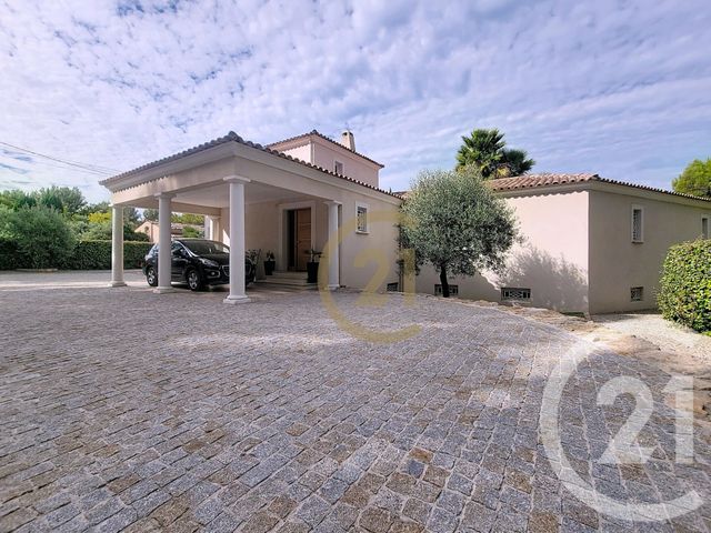 Maison à vendre - 7 pièces - 299,63 m2 - Draguignan - 83 - PROVENCE-ALPES-COTE-D-AZUR