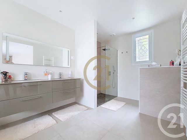 Maison à vendre - 7 pièces - 299,63 m2 - Draguignan - 83 - PROVENCE-ALPES-COTE-D-AZUR