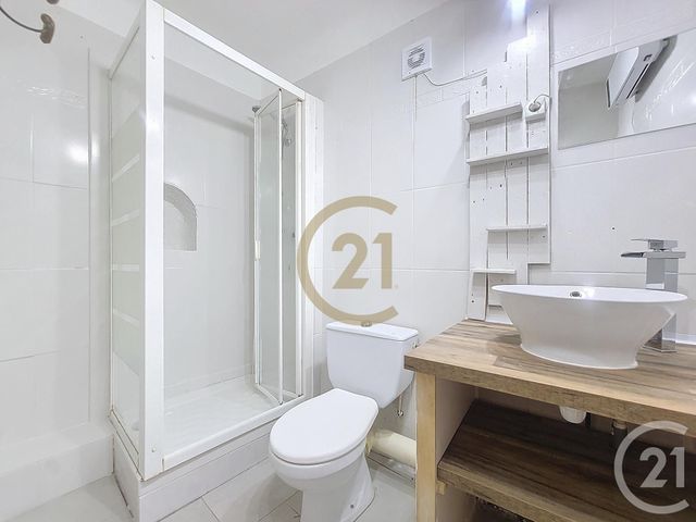 Appartement F1 bis à louer - 2 pièces - 31,20 m2 - Flayosc - 83 - PROVENCE-ALPES-COTE-D-AZUR