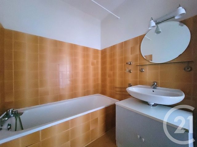 Appartement F2 &agrave; vendre - 2 pi&egrave;ces - 45,80 m2 - Draguignan - 83 - PROVENCE-ALPES-COTE-D-AZUR