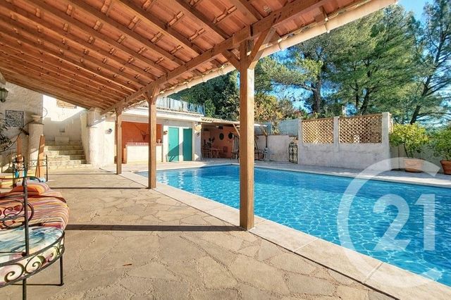 Maison &agrave; vendre - 6 pi&egrave;ces - 197 m2 - Draguignan - 83 - PROVENCE-ALPES-COTE-D-AZUR