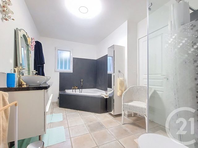 Maison à vendre - 4 pièces - 123 m2 - Draguignan - 83 - PROVENCE-ALPES-COTE-D-AZUR