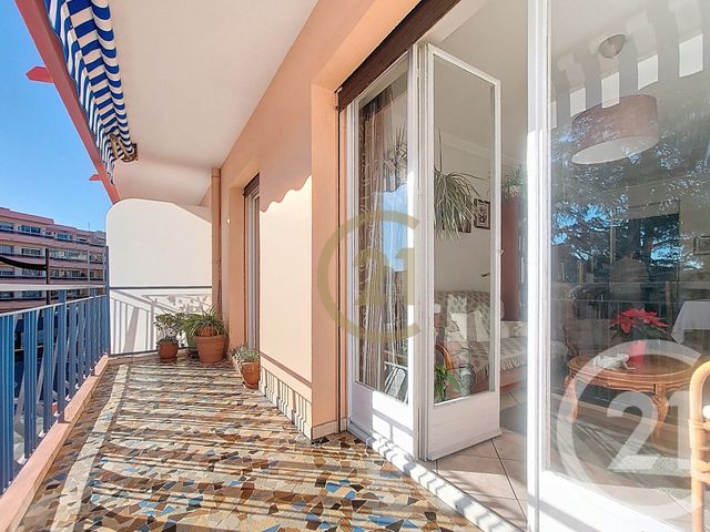 Appartement T3 à vendre - 3 pièces - 70,36 m2 - Draguignan - 83 - PROVENCE-ALPES-COTE-D-AZUR