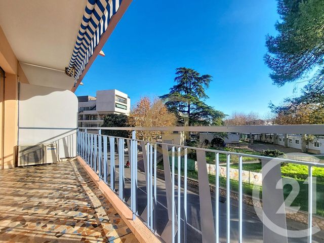 Appartement T3 à vendre - 3 pièces - 70,36 m2 - Draguignan - 83 - PROVENCE-ALPES-COTE-D-AZUR
