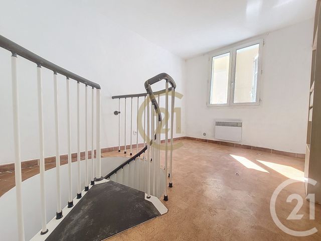 Appartement F2 &agrave; louer - 2 pi&egrave;ces - 28,46 m2 - Draguignan - 83 - PROVENCE-ALPES-COTE-D-AZUR