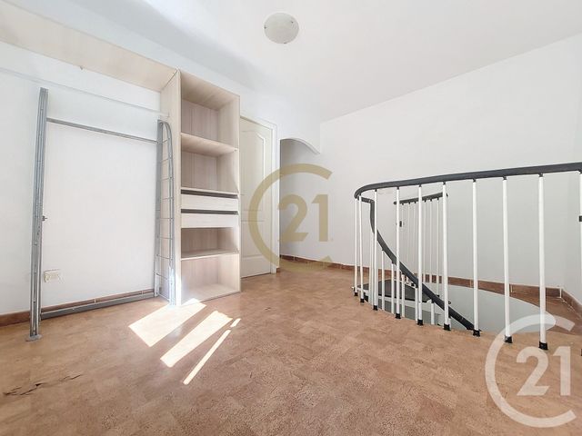 Appartement F2 &agrave; louer - 2 pi&egrave;ces - 28,46 m2 - Draguignan - 83 - PROVENCE-ALPES-COTE-D-AZUR