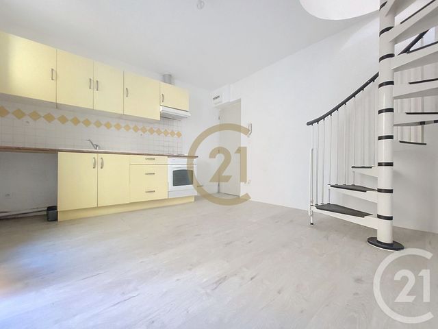 Appartement F2 &agrave; louer - 2 pi&egrave;ces - 28,46 m2 - Draguignan - 83 - PROVENCE-ALPES-COTE-D-AZUR