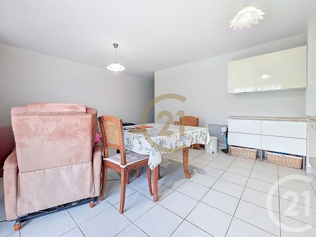 Appartement F3 &agrave; vendre - 3 pi&egrave;ces - 63,56 m2 - Le Luc - 83 - PROVENCE-ALPES-COTE-D-AZUR