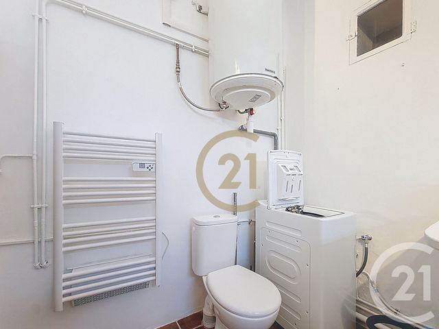 Appartement F1 bis &agrave; louer - 2 pi&egrave;ces - 37,20 m2 - Flayosc - 83 - PROVENCE-ALPES-COTE-D-AZUR