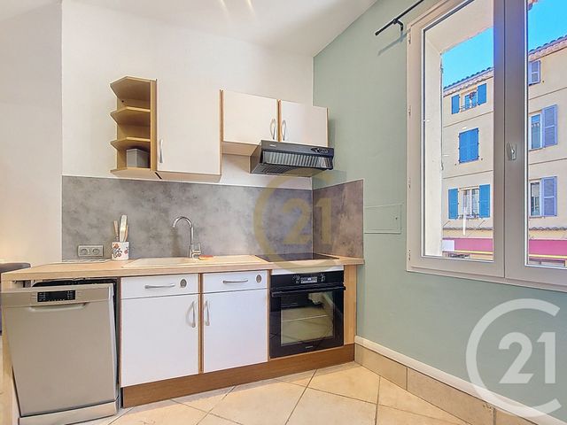 Appartement F1 bis &agrave; louer - 2 pi&egrave;ces - 37,20 m2 - Flayosc - 83 - PROVENCE-ALPES-COTE-D-AZUR