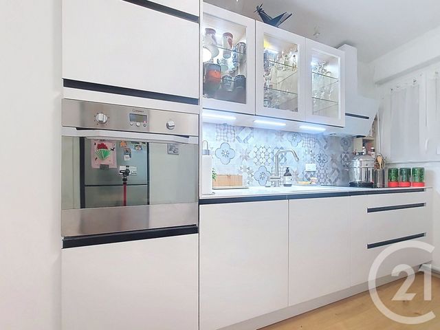 Appartement F4 &agrave; vendre - 4 pi&egrave;ces - 81,10 m2 - Draguignan - 83 - PROVENCE-ALPES-COTE-D-AZUR