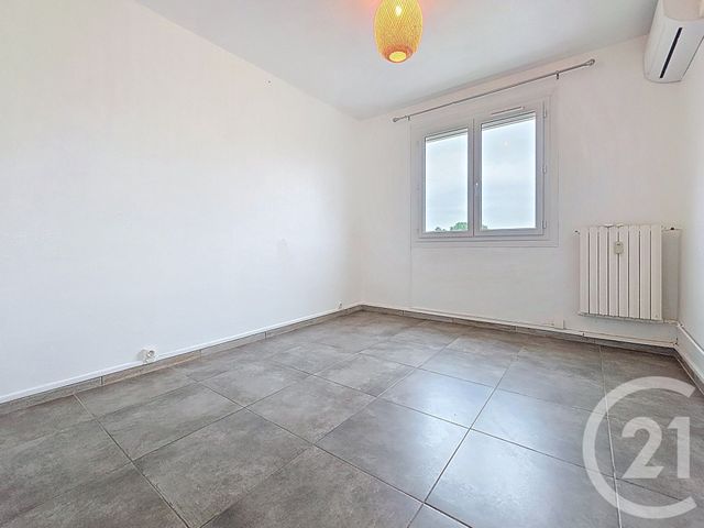 Appartement F4 &agrave; vendre - 4 pi&egrave;ces - 68,54 m2 - Draguignan - 83 - PROVENCE-ALPES-COTE-D-AZUR