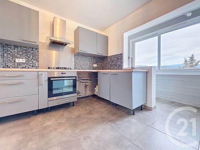 Appartement F4 &agrave; vendre - 4 pi&egrave;ces - 68,54 m2 - Draguignan - 83 - PROVENCE-ALPES-COTE-D-AZUR