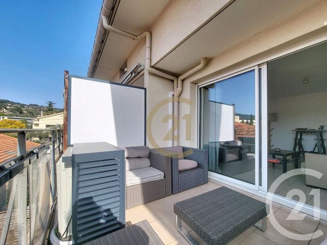 Appartement F2 &agrave; louer - 2 pi&egrave;ces - 38,80 m2 - Draguignan - 83 - PROVENCE-ALPES-COTE-D-AZUR