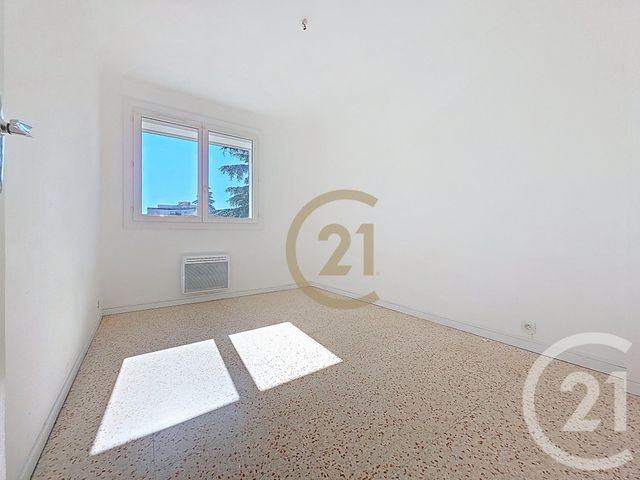 Appartement F3 &agrave; vendre - 3 pi&egrave;ces - 55 m2 - Draguignan - 83 - PROVENCE-ALPES-COTE-D-AZUR
