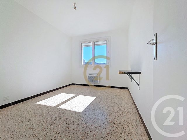 Appartement F3 &agrave; vendre - 3 pi&egrave;ces - 55 m2 - Draguignan - 83 - PROVENCE-ALPES-COTE-D-AZUR