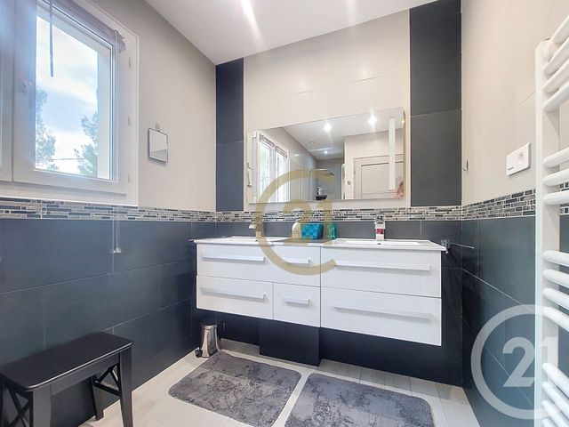 Maison &agrave; vendre - 7 pi&egrave;ces - 299,63 m2 - Draguignan - 83 - PROVENCE-ALPES-COTE-D-AZUR