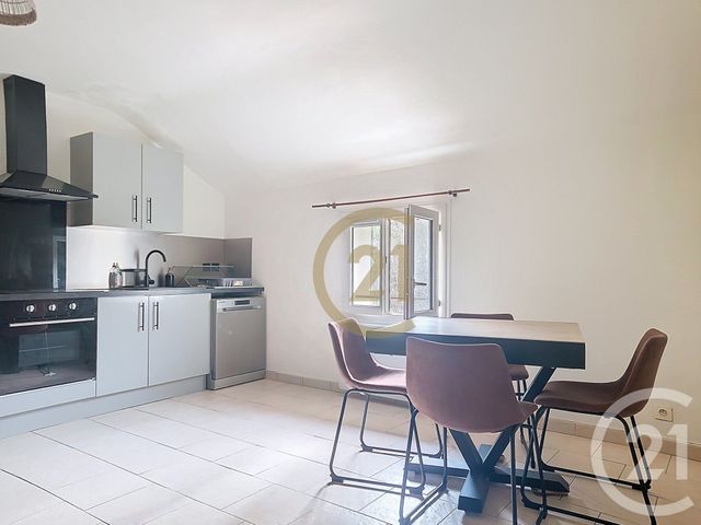 Appartement F2 &agrave; louer - 2 pi&egrave;ces - 45 m2 - Draguignan - 83 - PROVENCE-ALPES-COTE-D-AZUR